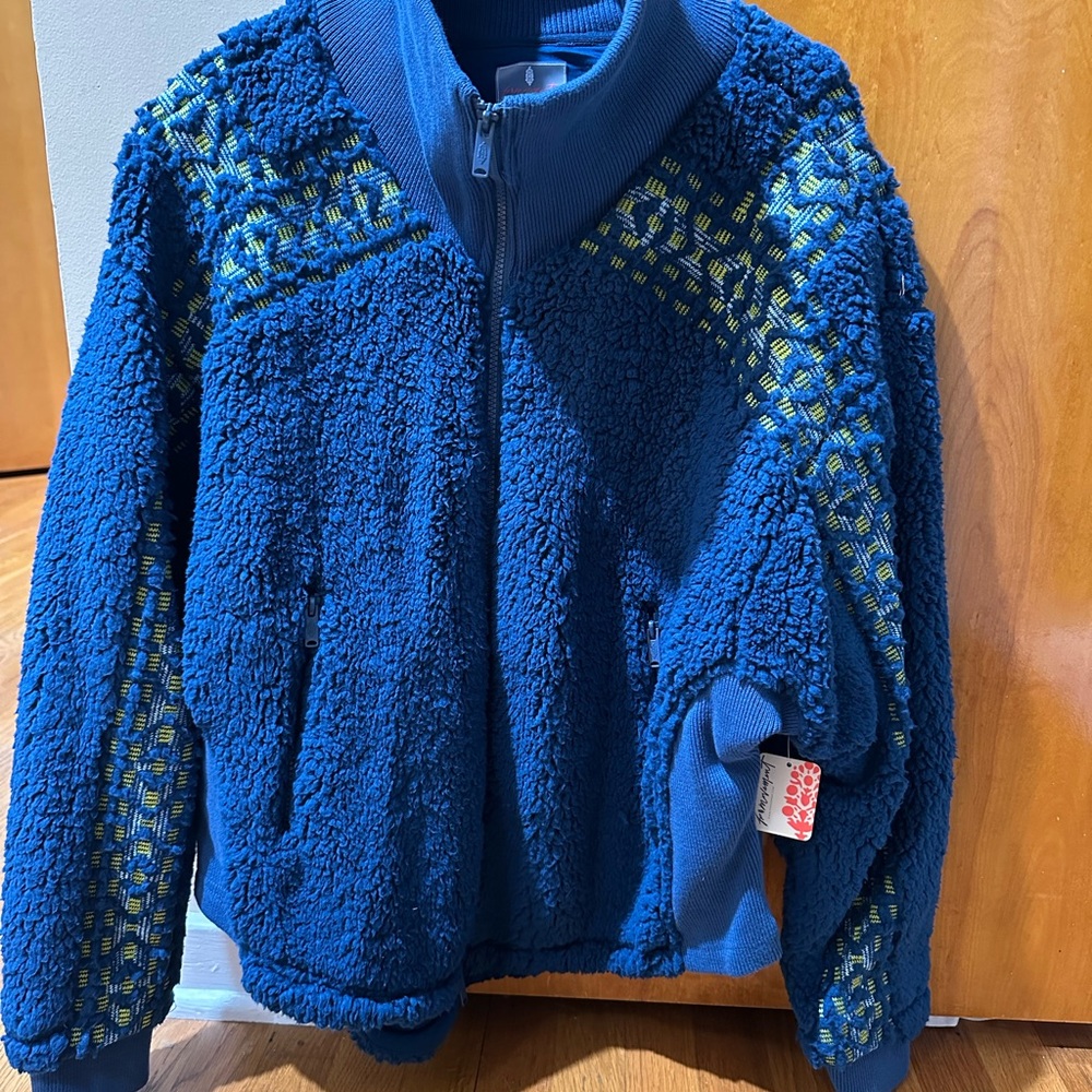 New with tag - FP Movement Snowy Peaks Fleece Zipper Jacket